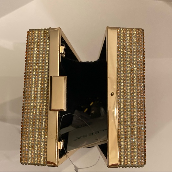 Vegan Dollar Sign Rhinestone Clutch NWT - Picture 6 of 10